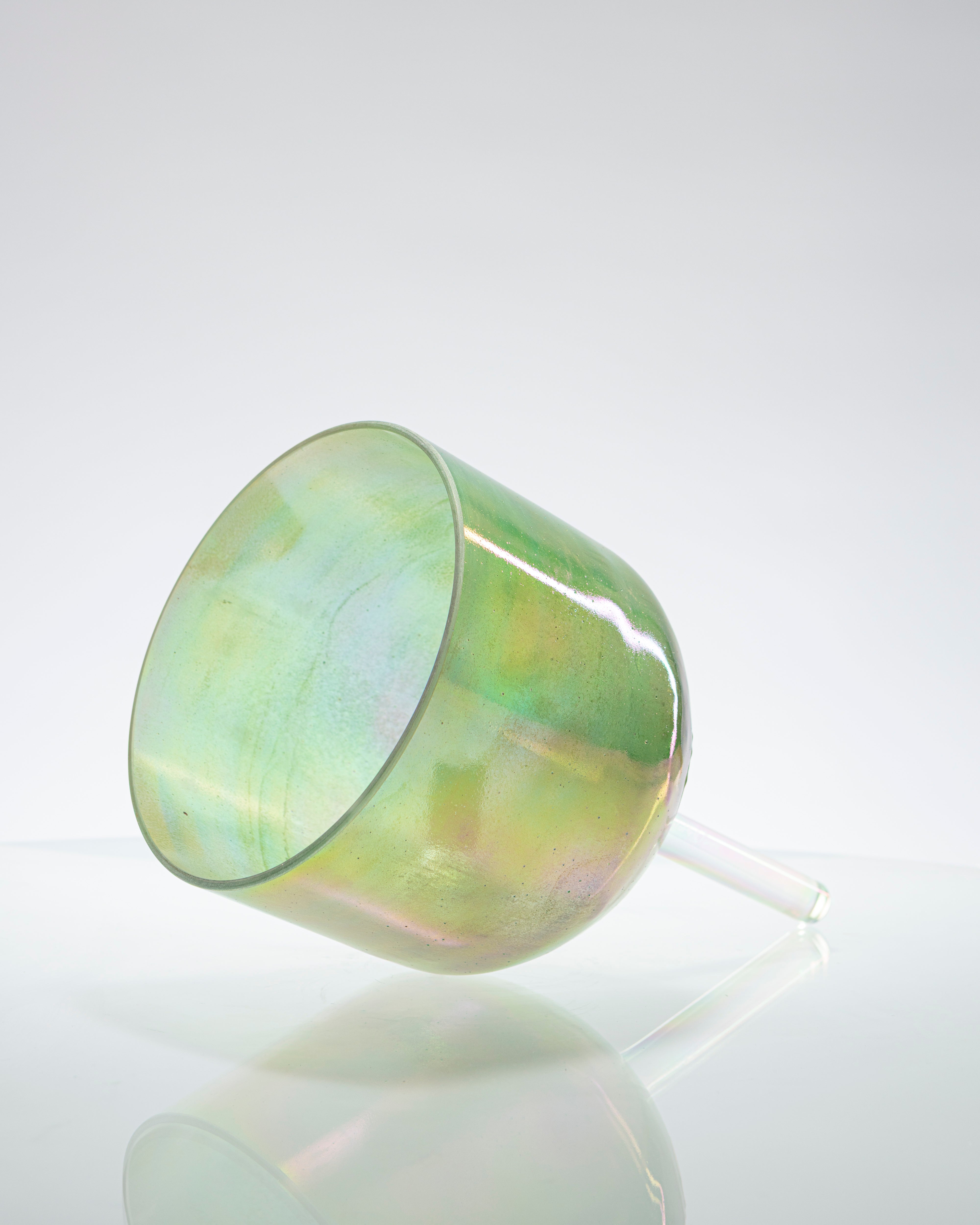 Chrysoprase & Platinum Alchemy™ Crystal Tones® Singing Bowl 7" F+20 Practitioner