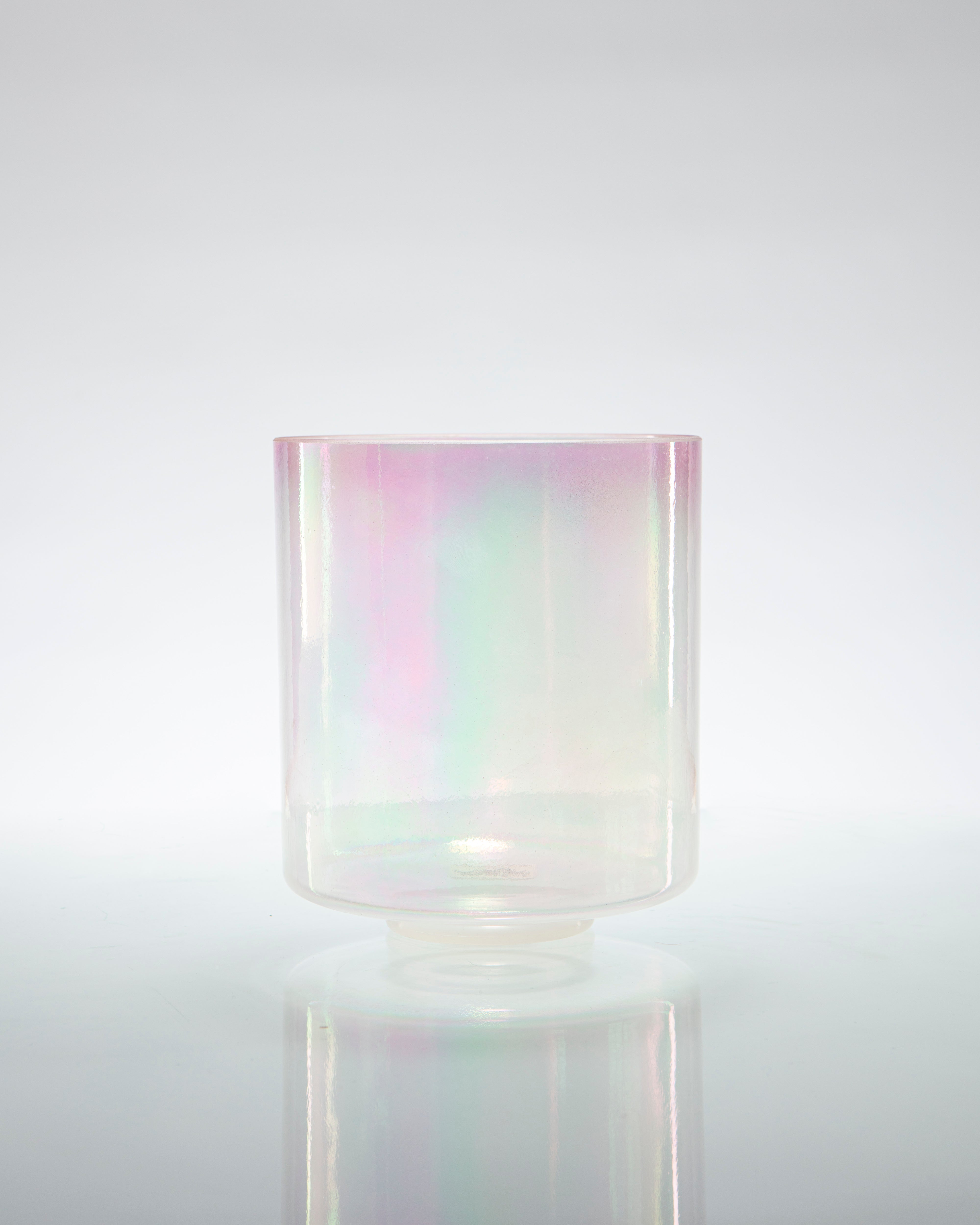 Pre-Loved Platinum Violet Flame Aura (rim) Alchemy™ by Crystal Tones® 7" D+10