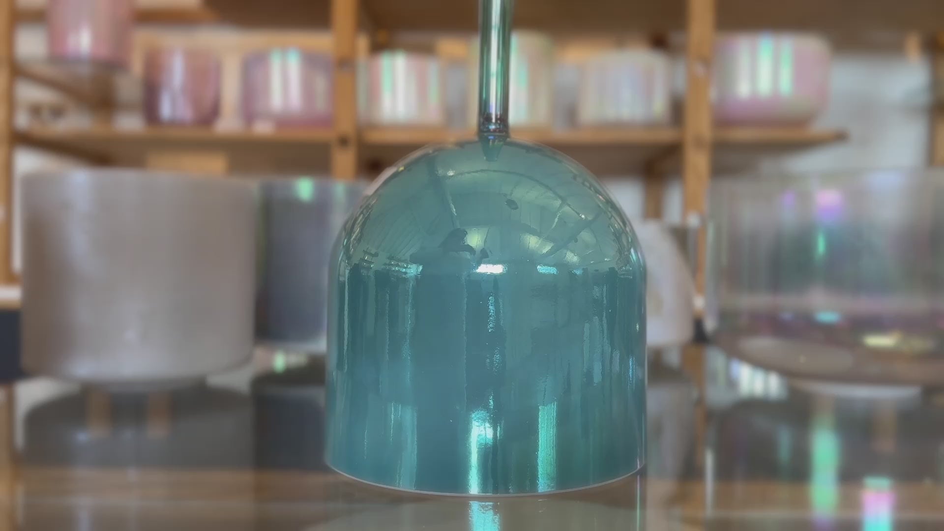 Load video: Ocean Gold Practitioner Alchemy™ Crystal Tones® Singing Bowl 8" E-15